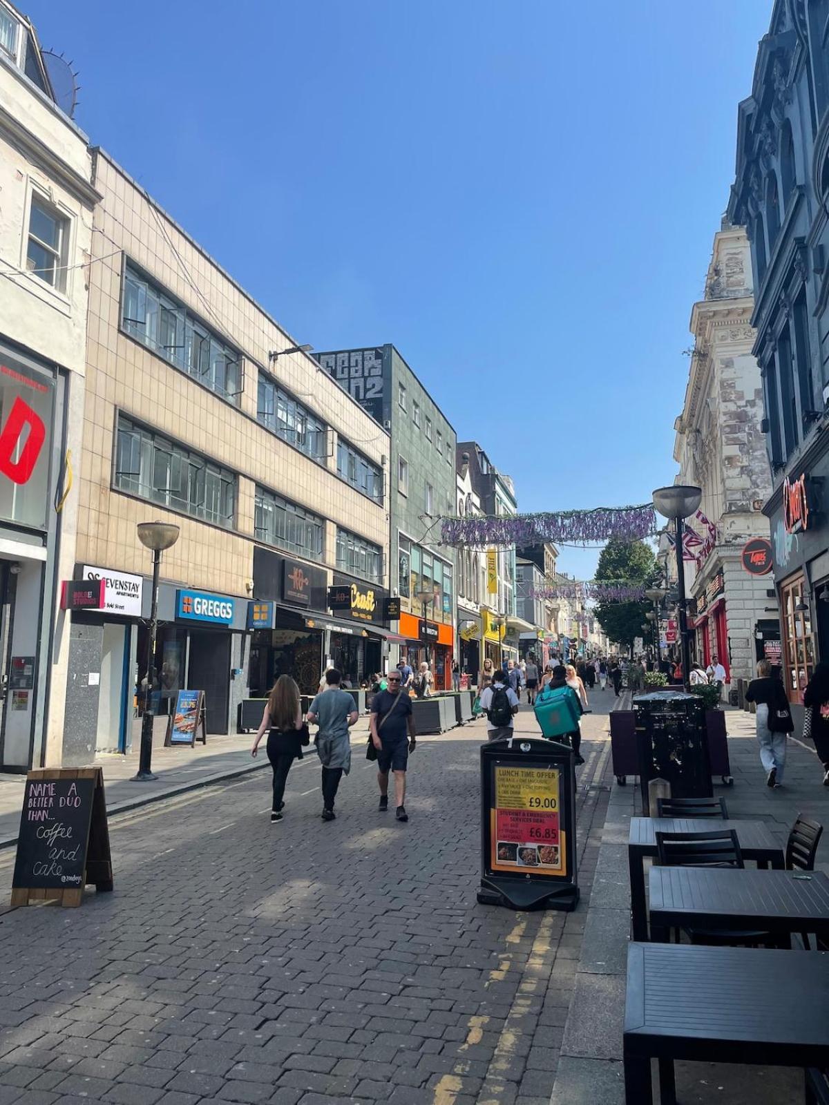 Sevenstay Bold 13 * Liverpool